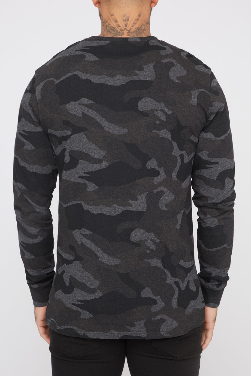 Zoo York Mens Camo Box Logo Long Sleeve T-Shirt