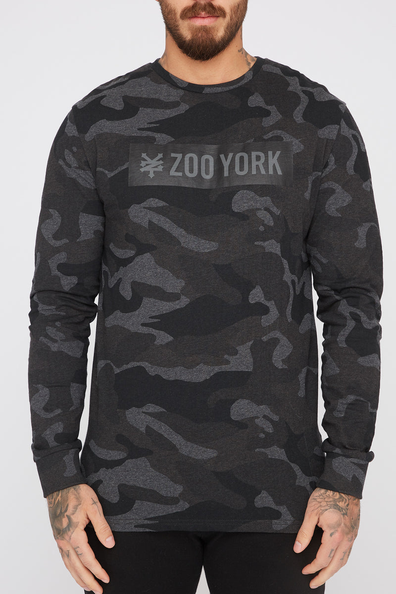 Zoo York Mens Camo Box Logo Long Sleeve T-Shirt